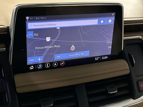 Used 2021 Chevrolet Tahoe Premier w/ Premium Package image 25