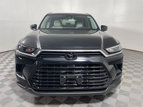 New 2026 Toyota Grand Highlander AWD image 2