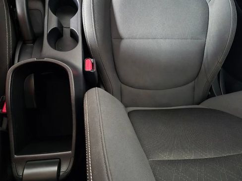 Used 2014 Kia Soul FWD image 26