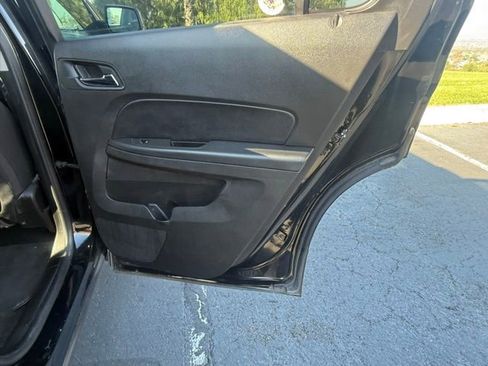 Used 2017 Chevrolet Equinox LT w/ Convenience Package image 13