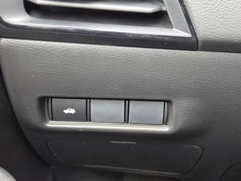 New 2026 Nissan Sentra SR w/ Floor Mat Package FWD image 22