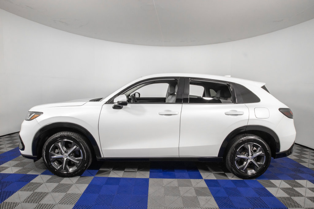 Used 2023 Honda HR-V EX-L image 9