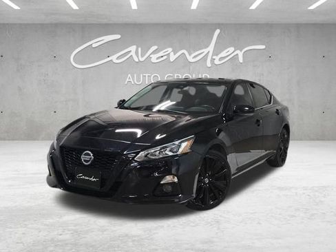 Used 2022 Nissan Altima 2.5 SR w/ Midnight Edition Package AWD/4WD image 1