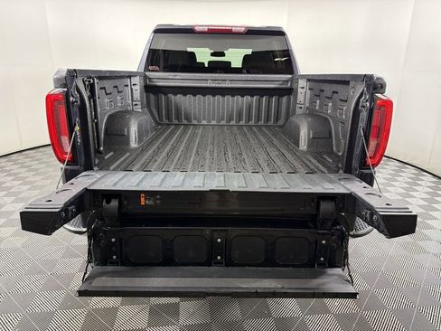 Used 2025 GMC Sierra 1500 SLT image 16