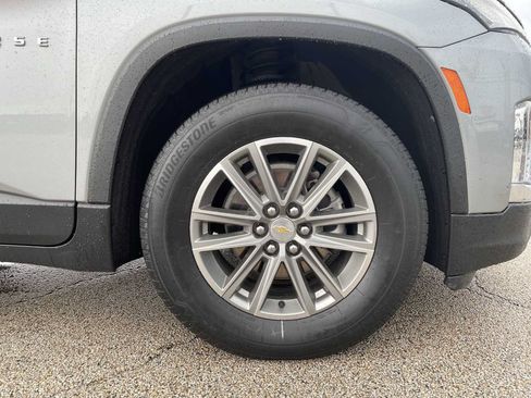 Used 2023 Chevrolet Traverse LT FWD image 32