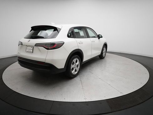 Certified 2023 Honda HR-V LX image 35