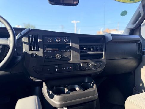 Used 2022 Chevrolet Express 3500 w/ Power Convenience Package RWD image 18