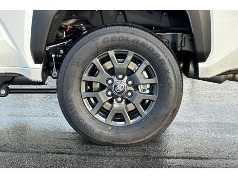 New 2026 Toyota 4Runner SR5 AWD/4WD image 33