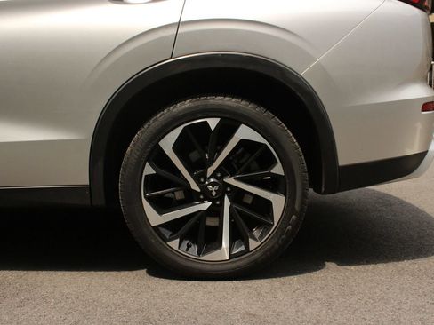 Used 2022 Mitsubishi Outlander SEL Black Edition AWD/4WD image 10