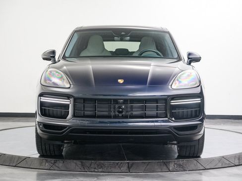 Used 2021 Porsche Cayenne Turbo AWD/4WD image 8