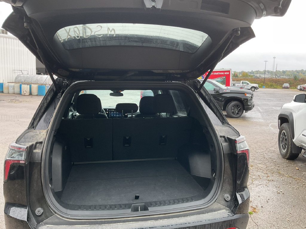 Used 2026 Chevrolet Equinox LT AWD/4WD image 19