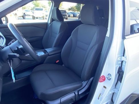 Used 2023 Nissan Rogue S image 11