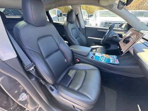 Used 2023 Tesla Model Y 2WD image 8