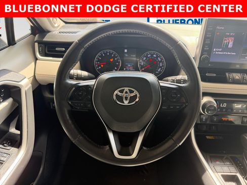 Used 2022 Toyota RAV4 XLE Premium FWD image 13