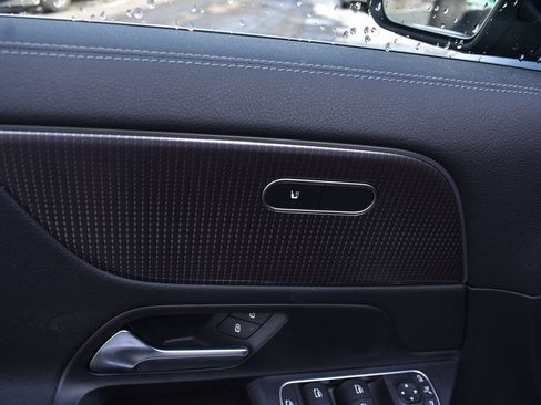 Used 2022 Mercedes-Benz GLA 250 4MATIC image 13