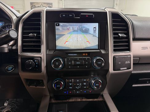 Used 2019 Ford F250 Lariat w/ Lariat Ultimate Package AWD/4WD image 22