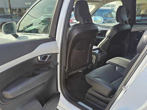 Certified 2025 Volvo XC90 B5 Core image 16