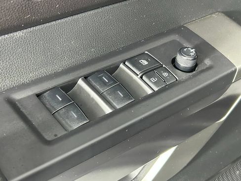 Used 2025 Toyota Tundra SR5 AWD/4WD image 33