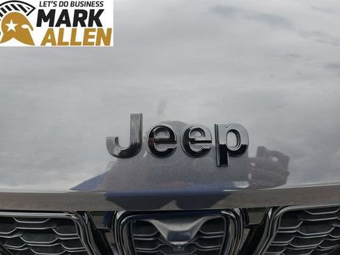 Used 2024 Jeep Grand Cherokee L Limited w/ Luxury Tech Group II AWD/4WD image 30
