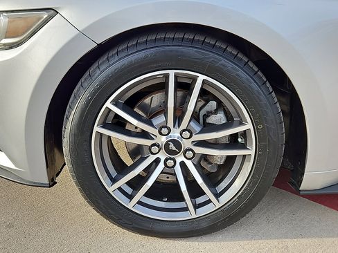 Used 2016 Ford Mustang Premium image 5