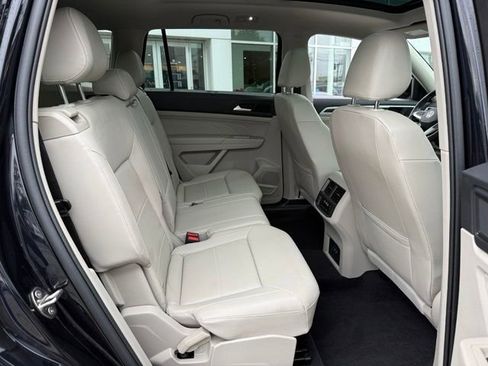 Certified 2023 Volkswagen Atlas SE w/ Panoramic Sunroof Package AWD/4WD image 21