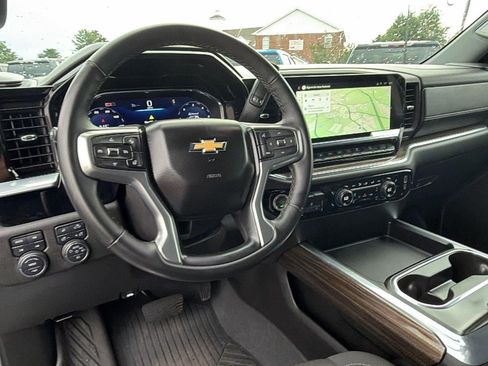 Used 2024 Chevrolet Silverado 2500 LT w/ All Star Edition AWD/4WD image 3