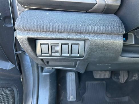 Used 2020 Subaru Outback AWD/4WD image 25