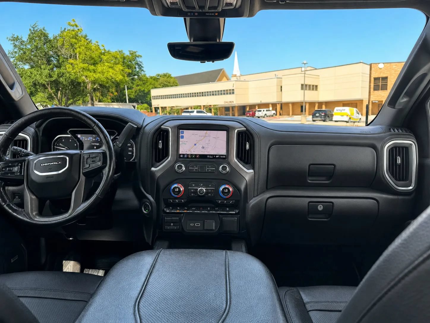 Used 2023 GMC Sierra 2500 Denali w/ Technology Package AWD/4WD image 13