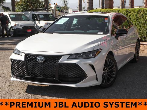 Used 2020 Toyota Avalon XSE image 4