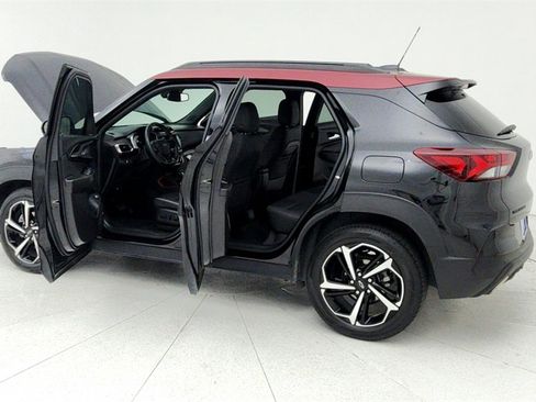 Certified 2023 Chevrolet TrailBlazer RS w/ Sun and Liftgate Package image 11