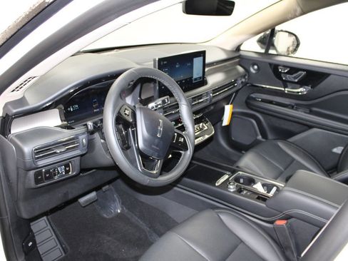 New 2026 Lincoln Corsair Reserve image 23