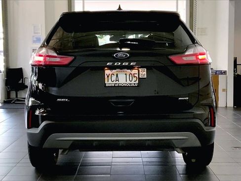 Used 2022 Ford Edge SEL w/ Convenience Package image 4