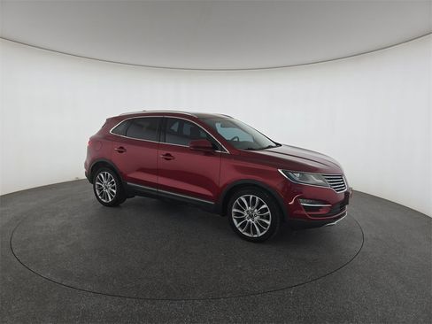 Used 2018 Lincoln MKC Reserve image 1
