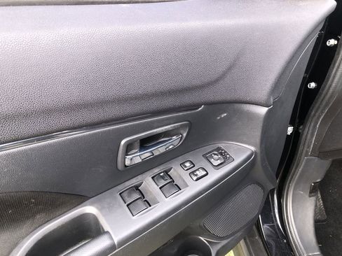 Used 2022 Mitsubishi Outlander Sport ES image 12