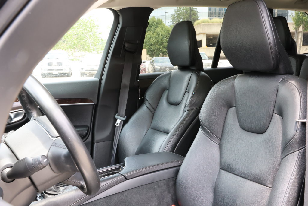 Used 2019 Volvo XC90 T6 Momentum w/ Advanced Package AWD/4WD image 12