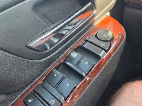 Used 2014 GMC Yukon SLE image 22