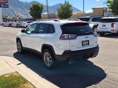 Used 2020 Jeep Cherokee Latitude Plus w/ Cold Weather Group AWD/4WD image 8