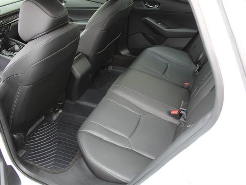 Used 2023 Honda Accord Sport image 7