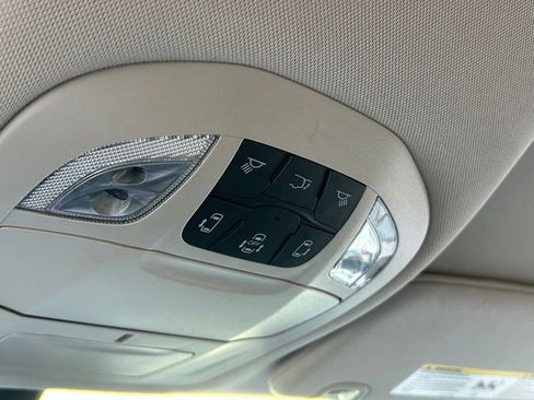 Used 2023 Chrysler Pacifica Touring-L image 57