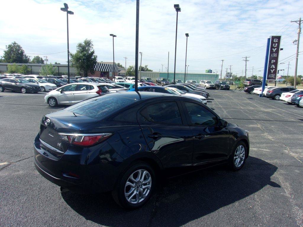 Used 2018 Toyota Yaris iA FWD image 5