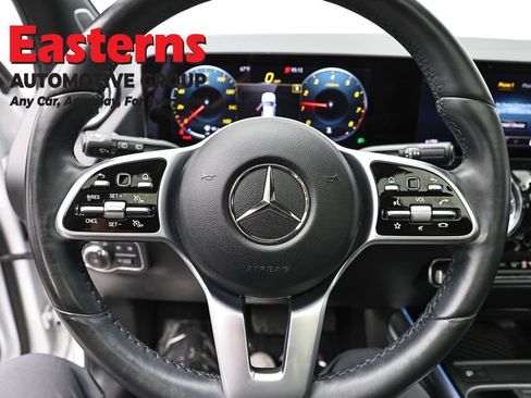 Used 2023 Mercedes-Benz GLA 250 4MATIC w/ Premium Package image 10