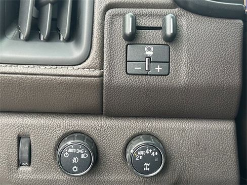 Used 2022 GMC Canyon Denali image 24