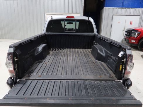 Used 2013 Toyota Tacoma PreRunner w/ SR5 Pkg RWD image 26