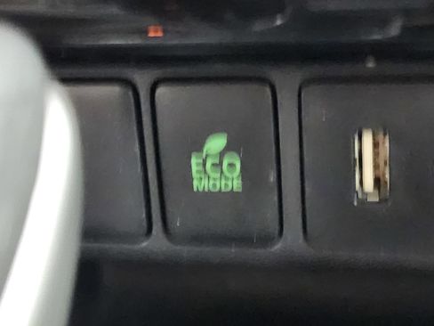 Used 2022 Mitsubishi Eclipse Cross ES image 26