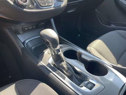 Used 2024 Chevrolet Malibu LT FWD image 30