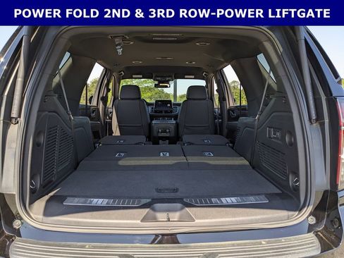 Used 2024 Chevrolet Tahoe Z71 w/ Luxury Package AWD/4WD image 18