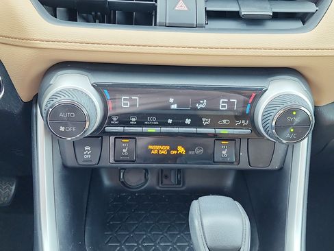 Used 2019 Toyota RAV4 XLE image 24
