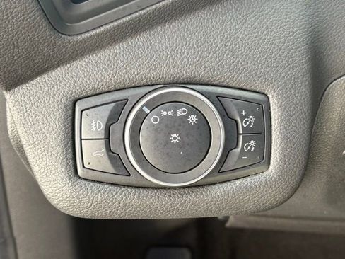 Used 2019 Ford Escape SE image 23