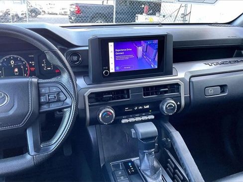 Used 2025 Toyota Tacoma SR5 image 5