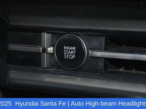 Used 2025 Hyundai Santa Fe SEL AWD/4WD image 15